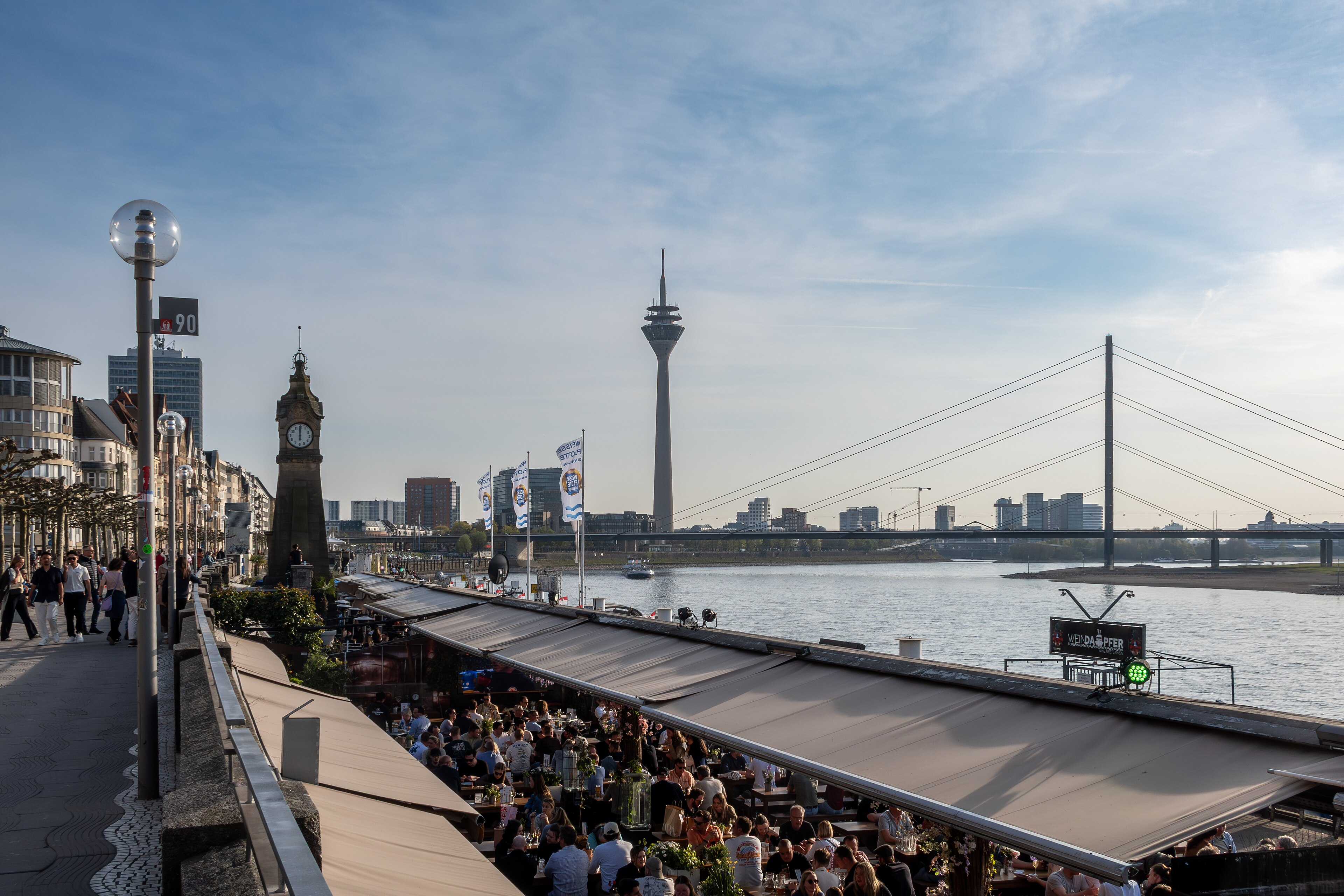 Düsseldorf Rheinufer