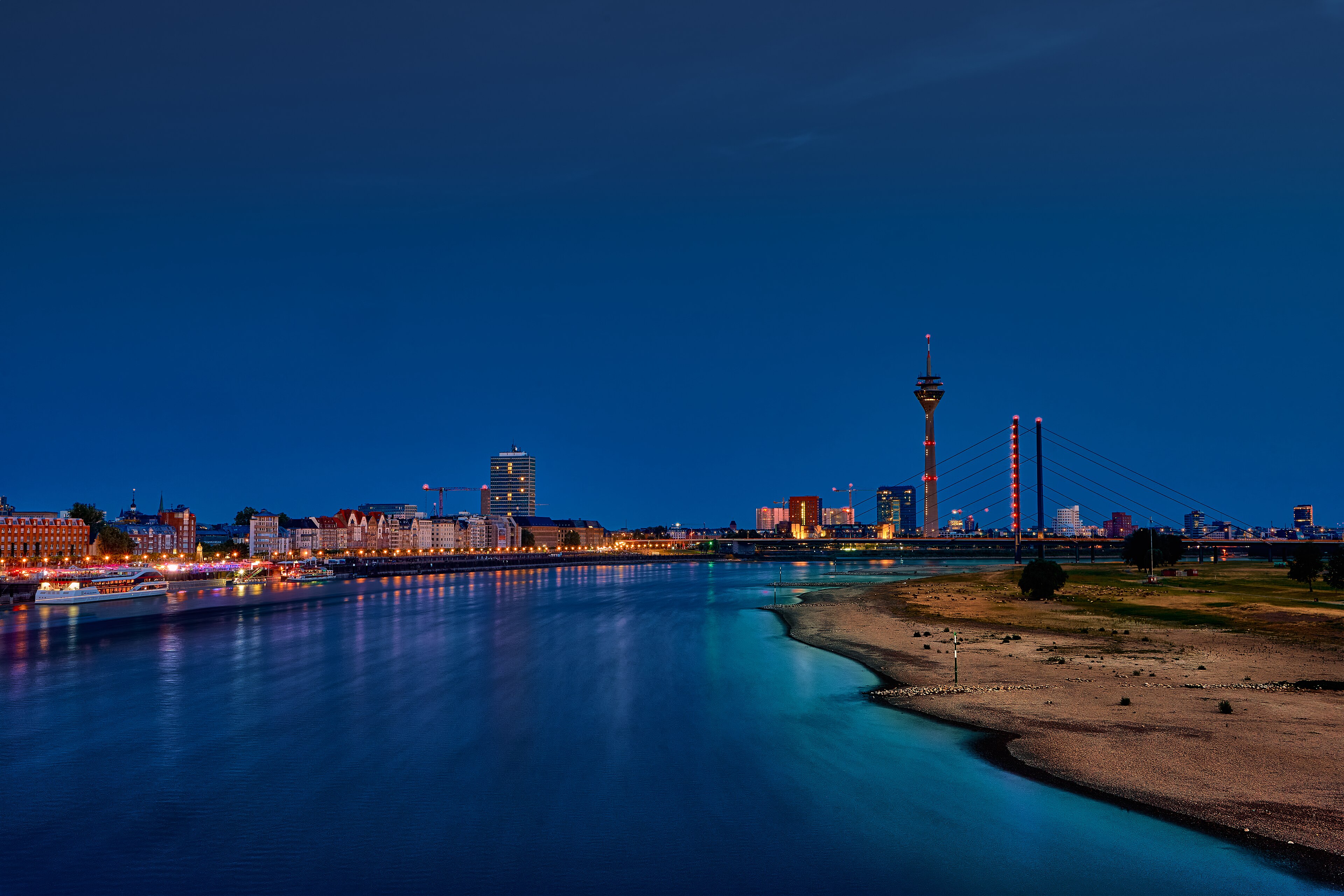 Düsseldorf Skyline